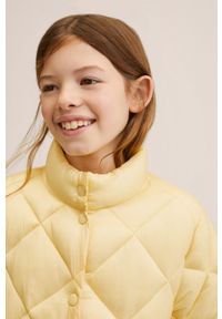 Mango Kids kurtka dziecięca Alo2 kolor żółty. Okazja: na co dzień. Kolor: żółty. Materiał: włókno. Styl: casual #3