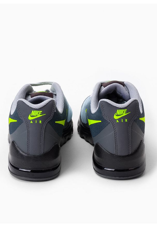 Nike - Sneakersy męskie NIKE AIR MAX INVIGOR. Okazja: na co dzień, do pracy, na spacer. Kolor: szary. Model: Nike Air Max. Sport: turystyka piesza