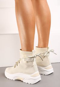 Born2be - Beżowe Sneakersy Kallissa. Wysokość cholewki: za kostkę. Zapięcie: bez zapięcia. Kolor: beżowy. Materiał: materiał. Szerokość cholewki: normalna #2