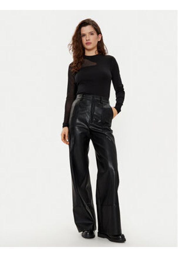 only - ONLY Bluzka Colette 15337504 Czarny Regular Fit. Kolor: czarny. Materiał: bawełna