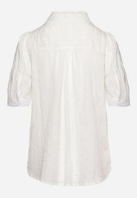 Born2be - Biała Koszula Bawełniana z Krótkim Lekko Bufiastym Rękawem i Stójką Heapopia. Typ kołnierza: kołnierzyk stójkowy. Kolor: biały. Materiał: bawełna. Długość rękawa: krótki rękaw. Długość: krótkie. Styl: elegancki #6