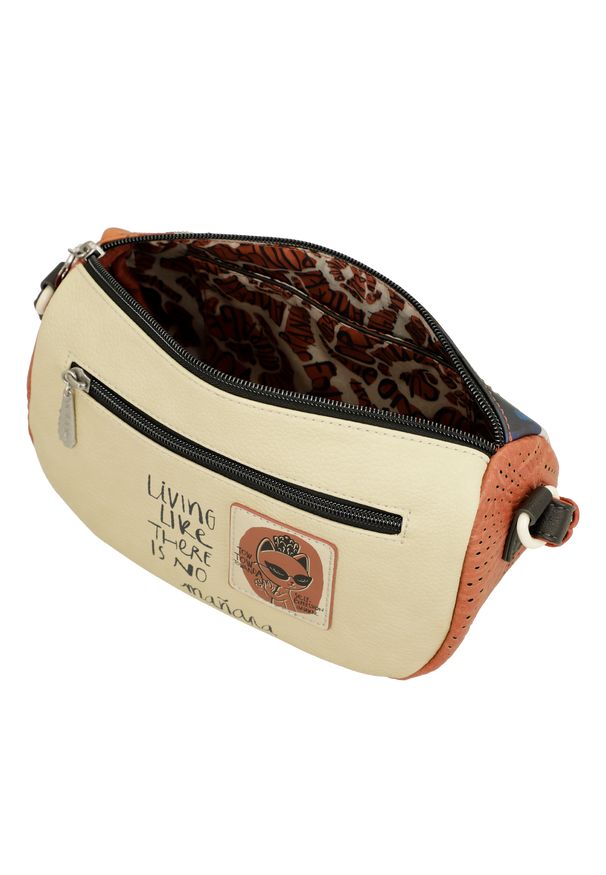 Pomarańczowa Stylowa Torebka Damska Na Ramię Anekke. Kolor: pomarańczowy. Wzór: haft, aplikacja, napisy. Dodatki: z haftem, z aplikacjami. Materiał: zdobione. Styl: elegancki. Rodzaj torebki: na ramię