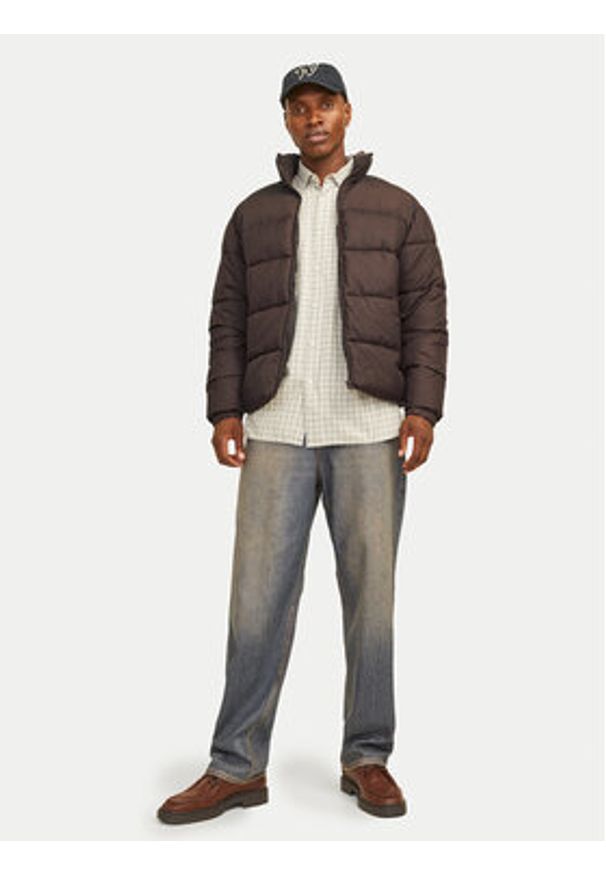 Jack & Jones Kurtka zimowa Moon 12256859 Czarny Regular Fit. Kolor: czarny. Materiał: syntetyk. Sezon: zima