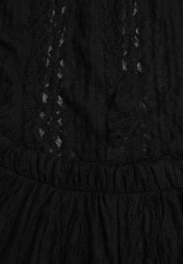 Renee - Czarny Eteryczny Komplet z Koronką i Falbankami Top i Spodnie Wide Leg Pretilaine. Kolor: czarny. Materiał: koronka. Wzór: koronka