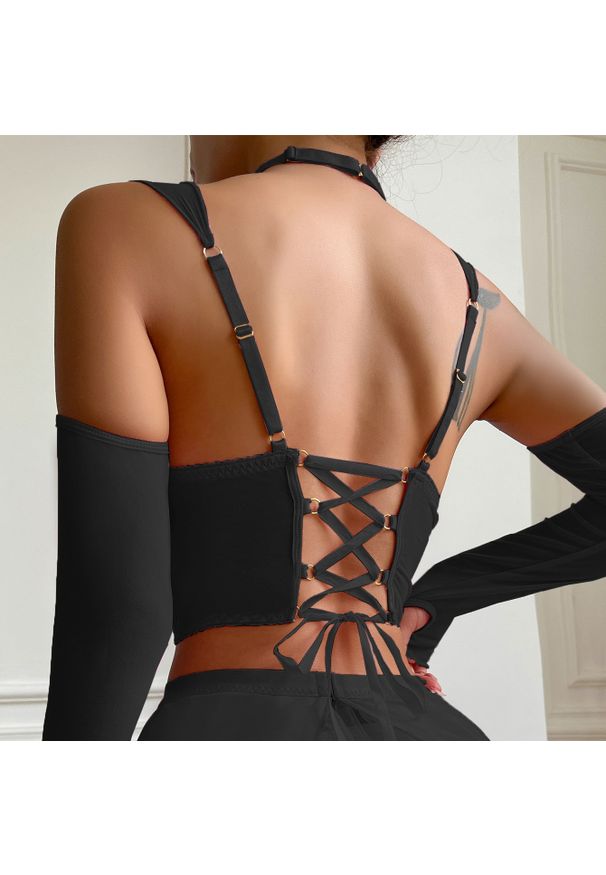 Intica - Komplet bielizny gładkiej z subtelnymi wykończeniami Suvikki. Kolor: czerwony. Materiał: materiał. Wzór: gładki