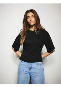 Reserved - Taliowany t-shirt - czarny. Kolor: czarny. Materiał: dzianina, bawełna. Styl: klasyczny #1