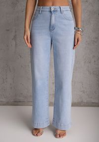 Renee - Jasnoniebieskie Bawełniane Jeansy High Waist Wide Leg Heltora. Okazja: na co dzień. Stan: podwyższony. Kolor: niebieski. Długość: krótkie. Styl: casual, klasyczny #4