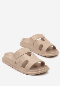 Born2be - Ciemnobeżowe Piankowe Klapki z Geometryczną Cholewką Fleaura. Okazja: na co dzień, na plażę, na spacer. Kolor: beżowy. Materiał: jeans. Wzór: geometria. Sezon: lato. Styl: elegancki, casual