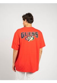 Guess T-Shirt | M0FI0ER9XF0 | Mężczyzna | Czerwony. Okazja: na co dzień. Kolor: czerwony. Materiał: bawełna. Wzór: nadruk. Styl: casual