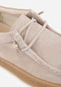 Renee - Beżowe Półbuty z Zamszu Naturalnego ze Skórzaną Wkładką i Przeszyciami Oaraneva. Kolor: beżowy. Materiał: zamsz, skóra. Styl: elegancki #2