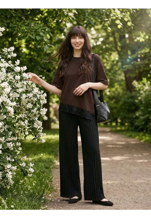 Sinsay - Bawełniana bluzka z koronkowym wykończeniem - brązowy. Kolor: brązowy. Materiał: bawełna, koronka