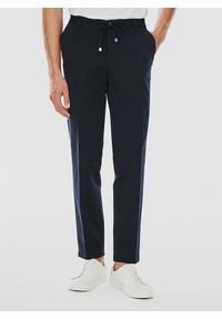 Pako Lorente - PAKO LORENTE – Granatowe spodnie garniturowe. Kolor: niebieski. Materiał: poliester, elastan, wiskoza. Wzór: gładki. Styl: elegancki #1