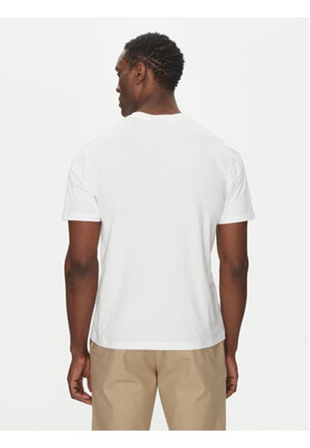 Save The Duck T-Shirt DT1197M BESY20 Biały Regular Fit. Kolor: biały. Materiał: bawełna