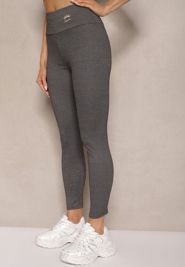 Renee - Szare Legginsy High Waist Ozdobione Aplikacją Sevirra. Okazja: do pracy, na spotkanie biznesowe, na co dzień. Stan: podwyższony. Kolor: szary. Długość: długie. Wzór: aplikacja. Styl: casual, elegancki, biznesowy