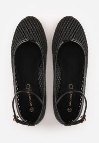 Renee - Czarne Balerinki ze Skórzaną Wkładką i Metaliczną Ozdobą Dorialori. Zapięcie: sprzączka. Kolor: czarny. Materiał: skóra. Wzór: aplikacja. Styl: elegancki #4