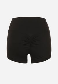 Born2be - Czarne Szorty Ozdobione Marszczeniem Halosela. Okazja: na co dzień, na spacer. Kolor: czarny. Wzór: aplikacja. Sezon: lato. Styl: casual #5