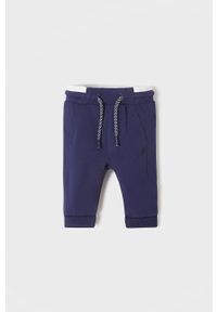 Mayoral Newborn Spodnie niemowlęce kolor granatowy. Kolor: niebieski. Materiał: bawełna