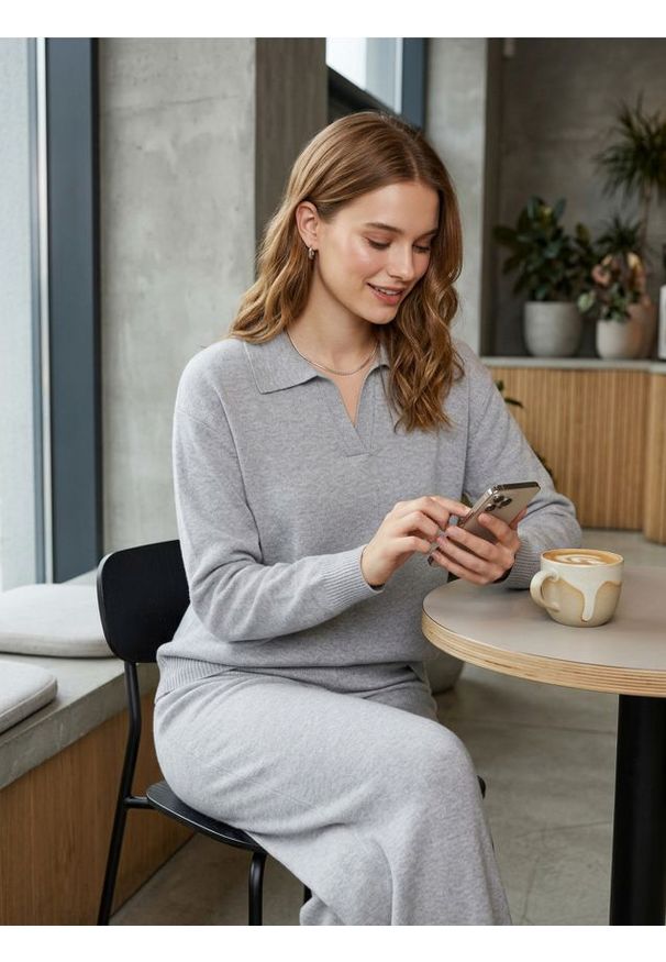 Sinsay - Dzianinowe spodnie z elastycznym pasem - szary. Kolor: szary. Materiał: dzianina