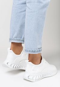 Born2be - Białe Buty Sportowe Thalousa. Nosek buta: okrągły. Zapięcie: bez zapięcia. Kolor: biały. Materiał: materiał, guma. Szerokość cholewki: normalna #3
