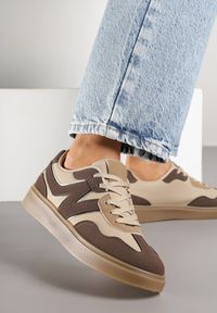 Born2be - Brązowe Sneakersy z Geometrycznym Wzorem Nariale. Okazja: na co dzień. Kolor: brązowy. Materiał: jeans. Wzór: geometria #4