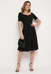 Born2be - Czarna Sukienka z Bufiastymi Rękawami Nerilune. Kolor: czarny. Styl: klasyczny, elegancki #3