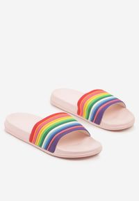 Renee - Różowe Klapki Ozdobione Tęczą Galaria. Okazja: na plażę, na co dzień. Kolor: różowy. Wzór: aplikacja. Sezon: lato. Styl: casual, elegancki