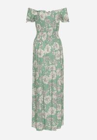 Born2be - Zielona Sukienka z Wiskozy Typu Hiszpanka z Marszczonym Dekoltem Yelbia. Typ kołnierza: dekolt hiszpanka. Kolor: zielony. Materiał: wiskoza. Wzór: kwiaty #5