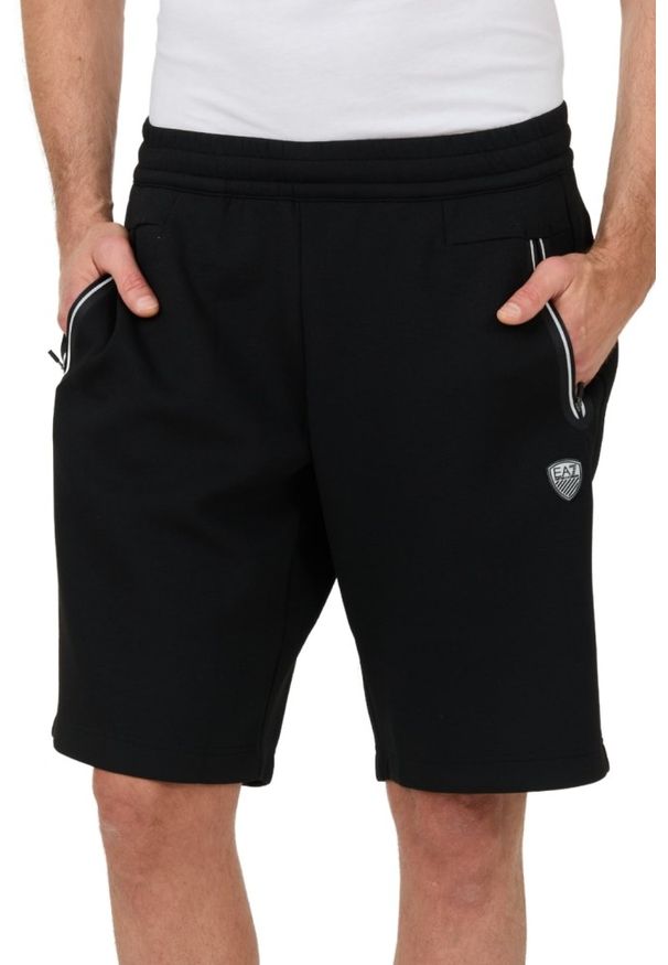 EA7 Emporio Armani - EA7 Czarne spodenki. Kolor: czarny