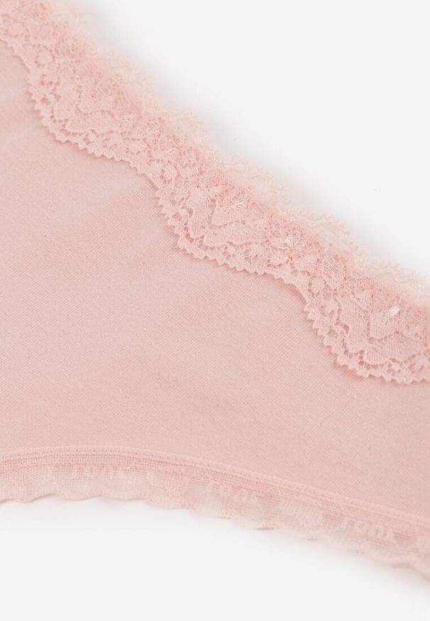 Renee - Różowe Majtki Stringi z Bawełną z Koronką Aethimilia. Kolor: różowy. Materiał: bawełna, koronka. Wzór: koronka