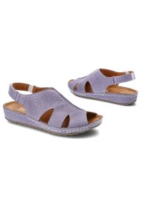 Fioletowe Sandały Kampa Wygodne Skórzane Buty Letnie. Okazja: na spacer, na co dzień. Zapięcie: pasek. Kolor: fioletowy. Materiał: skóra. Wzór: ażurowy, aplikacja. Sezon: lato. Styl: casual #3