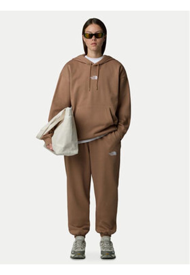 The North Face Bluza Essential NF0A89EN Brązowy Oversize. Kolor: brązowy. Materiał: syntetyk, bawełna