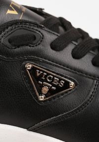 Born2be - Czarne Sneakersy Vices na Grubej Podeszwie z Metaliczną Ozdobą Nelastra. Okazja: na co dzień. Kolor: czarny. Materiał: jeans. Wzór: aplikacja #4