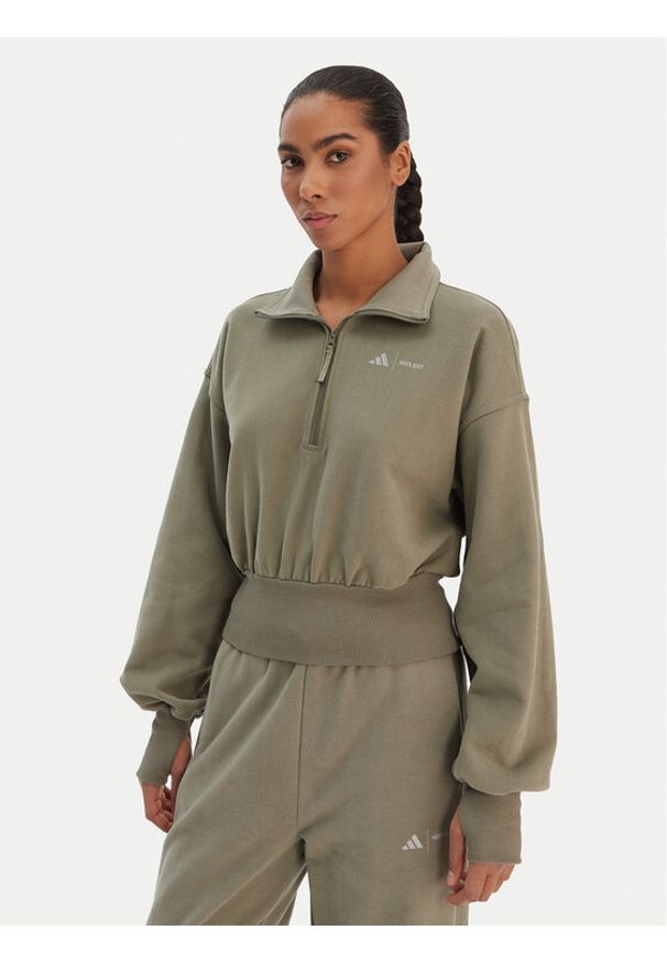 Adidas - adidas Bluza JM1101 Zielony Loose Fit. Kolor: zielony. Materiał: bawełna