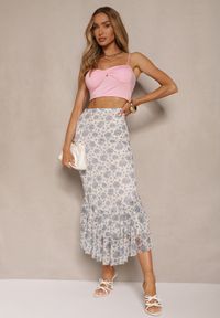 Renee - Biało-Niebieska Dopasowana Spódnica z Ozdobną Falbaną Efravaria. Okazja: na co dzień, na spotkanie biznesowe. Kolor: biały. Styl: biznesowy, elegancki, casual #4