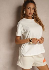 Renee - Beżowy Bawełniany T-shirt o Kroju Oversize Zilona. Okazja: na co dzień. Kolor: beżowy. Materiał: bawełna. Styl: sportowy, klasyczny, casual #4