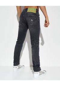 Philipp Plein - PHILIPP PLEIN - Ciemnoszare spodnie jeansowe Straight Super Cut. Kolor: szary. Wzór: aplikacja, haft. Styl: klasyczny #4