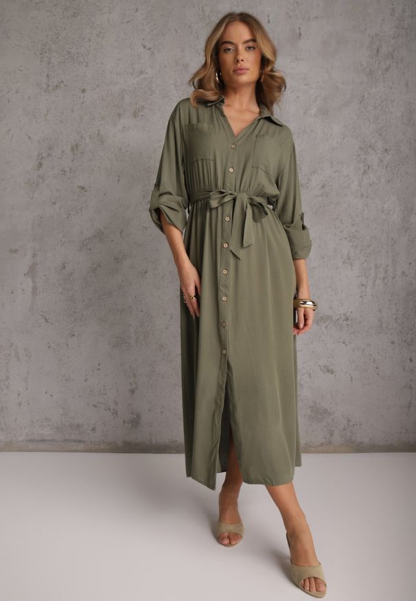 Renee - Zielona Koszulowa Sukienka z Bawełny z Wiązanym Paskiem i Podpinanymi Rękawami Cesela. Okazja: na co dzień. Kolor: zielony. Materiał: bawełna. Typ sukienki: koszulowe. Styl: boho, casual