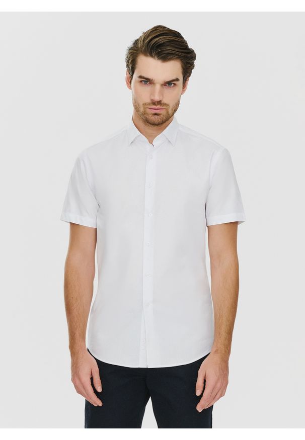 Pako Lorente - PAKO LORENTE – Biała koszula męska z krótkim rękawem. Kolor: biały. Długość rękawa: krótki rękaw. Długość: krótkie. Wzór: gładki