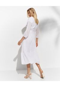 PESERICO - Biała sukienka z kieszeniami. Kolor: biały. Materiał: bawełna, materiał. Wzór: aplikacja. Sezon: lato, wiosna. Długość: midi #2