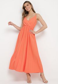 Born2be - Pomarańczowa Rozkloszowana Sukienka Długa z Kopertowym Dekoltem na Ramiączkach Asmerria. Kolor: pomarańczowy. Długość rękawa: na ramiączkach. Typ sukienki: kopertowe. Styl: elegancki. Długość: maxi #4