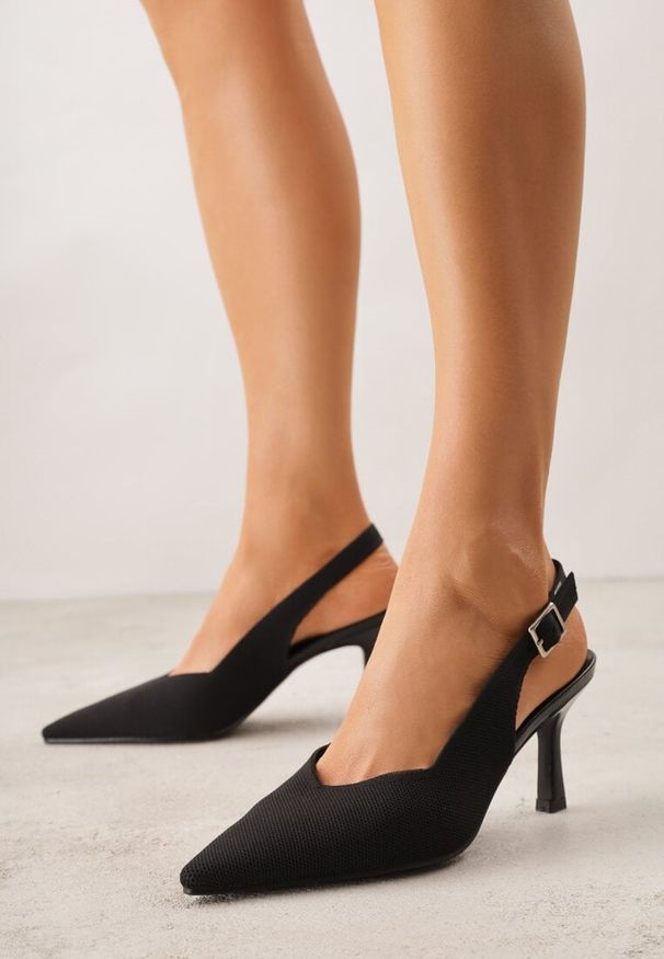 Renee - Czarne Plecione Sandały na Szpilce Savapheme. Zapięcie: sprzączka. Kolor: czarny. Obcas: na szpilce. Styl: elegancki, klasyczny
