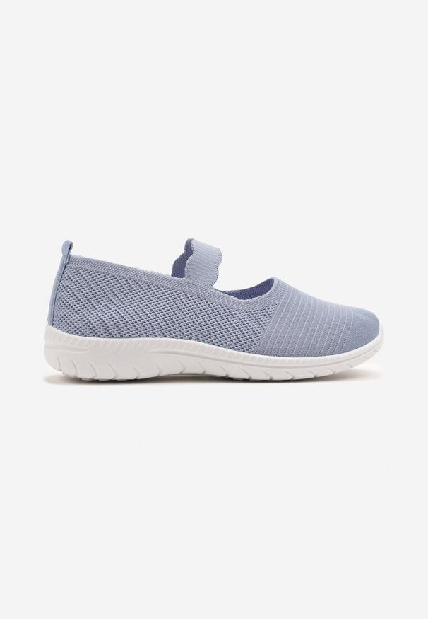 Born2be - Niebieskie Wsuwane Tenisówki z Ozdobnym Paskiem i Perforacją Zelsedi. Okazja: na co dzień. Zapięcie: bez zapięcia. Kolor: niebieski. Materiał: jeans. Sezon: lato. Styl: klasyczny, elegancki, casual