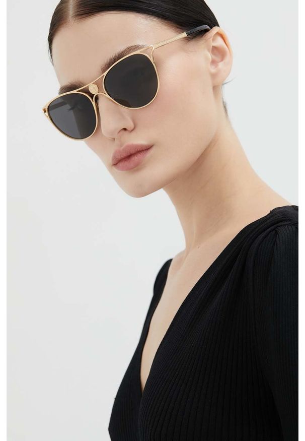 VERSACE - Versace okulary przeciwsłoneczne damskie kolor złoty. Kolor: złoty