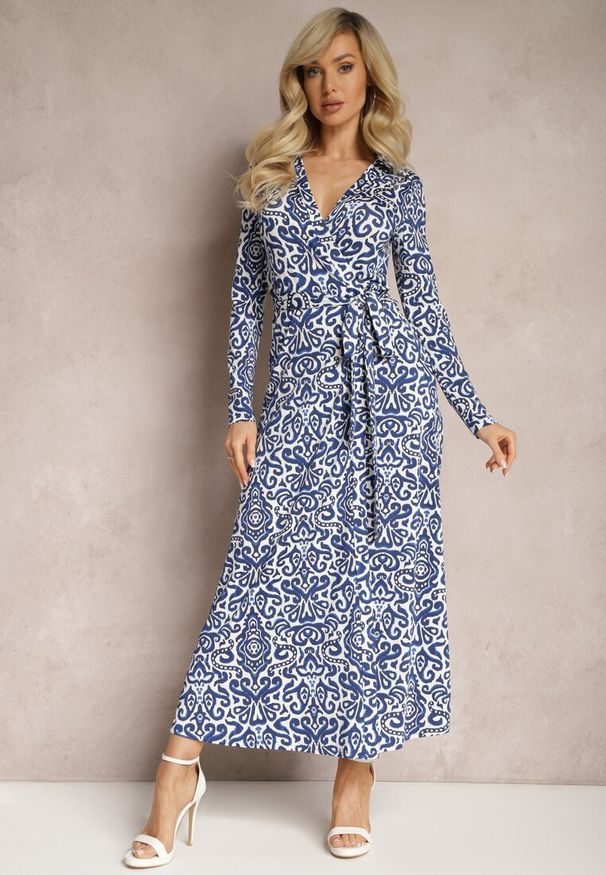 Renee - Niebiesko-Biała Taliowana Sukienka Maxi z Paskiem i Kopertowym Dekoltem Anetil. Kolor: niebieski. Typ sukienki: kopertowe. Styl: elegancki. Długość: maxi