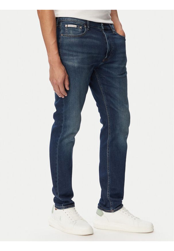 Calvin Klein Jeans Jeansy Classic LV04RG900G Niebieski Taper Fit. Kolor: niebieski