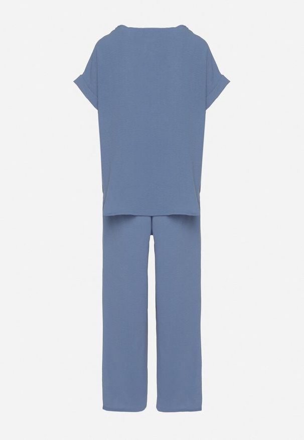 Born2be - Jasnoniebieski Komplet z Wiskozą Koszulka z Krótkim Rękawem i Luźne Spodnie na Gumce z Kieszniami Efraline. Kolor: niebieski. Materiał: wiskoza