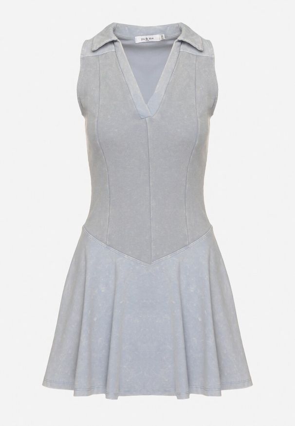 Born2be - Jasnoniebieska Bawełniana Rozkloszowana Sukienka z Dekoltem w Serek Siliorea. Okazja: na co dzień. Typ kołnierza: dekolt w serek. Kolor: niebieski. Materiał: bawełna. Typ sukienki: rozkloszowane. Styl: wizytowy, casual, elegancki