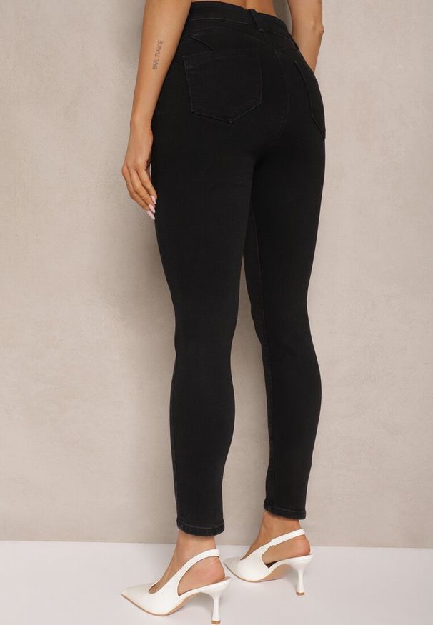 Renee - Czarne Jeansy o Fasonie Skinny Push Up Vosea. Kolor: czarny. Styl: elegancki