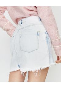 ONETEASPOON - Jeansowa spódnica tie-dye. Stan: podwyższony. Kolor: niebieski. Materiał: jeans. Wzór: aplikacja. Sezon: lato #5