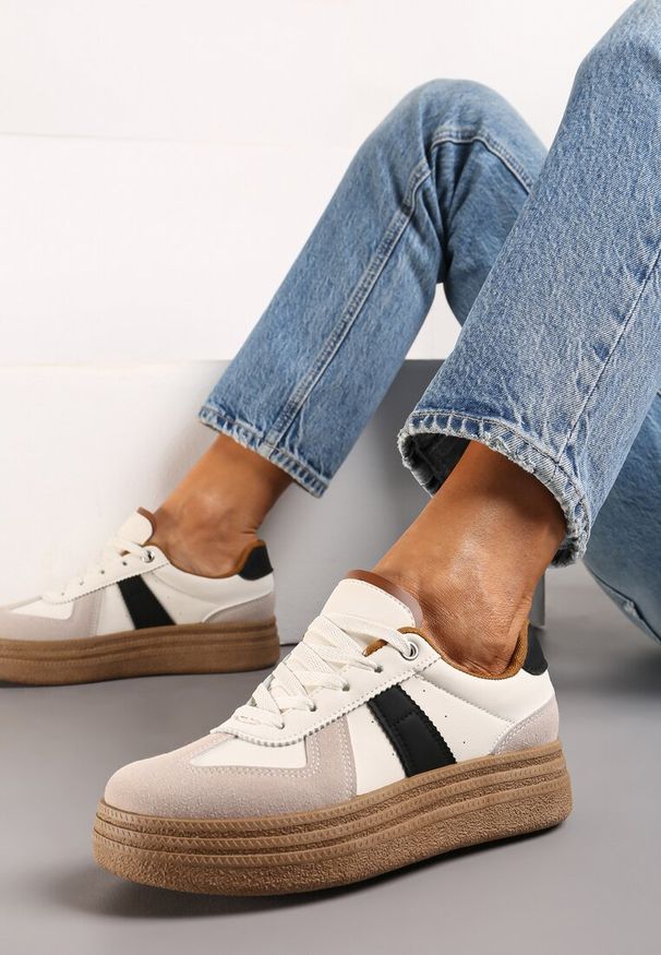 Born2be - Beżowe Sneakersy na Niskiej Platformie z Materiałowymi Wstawkami Xeonbia. Kolor: beżowy. Materiał: materiał. Obcas: na platformie